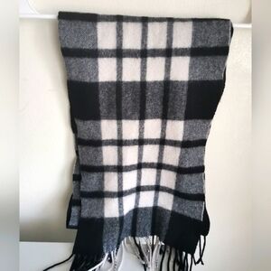 LOUISA PERINI 100% Cashmere Scarf